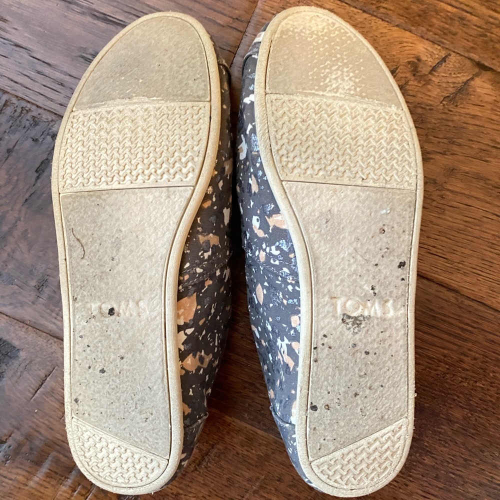 Toms Forged Iron Grey Metallic Granite Fleck flats - Picture 3 of 12
